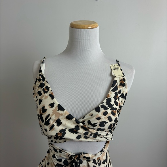 AERIE Leopard Wrap One Piece Swimsuit Size Medium - Picture 3 of 11